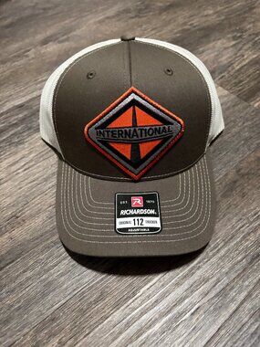 Richardson Original 112 Trucker Adjustable Hat  International Logo NWT NEW